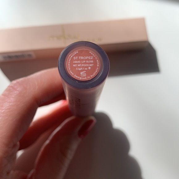 2 for $15 Mellow Liquid Lipgloss - Picture 2 of 3